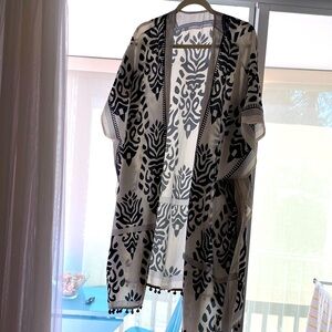 Black and white kimono